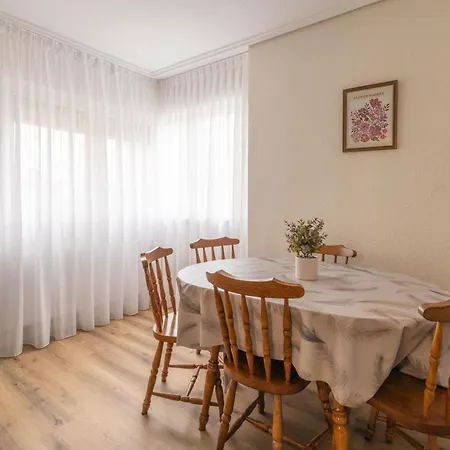 - Parking Privado - Wifi - 2 Banos - 8 Person Noja